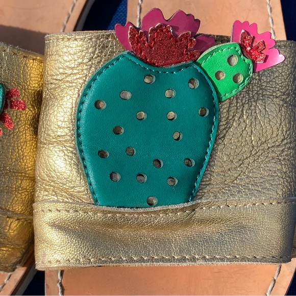 Kate Spade Cactus ๐ต Leather Slides - Picture 2 of 13